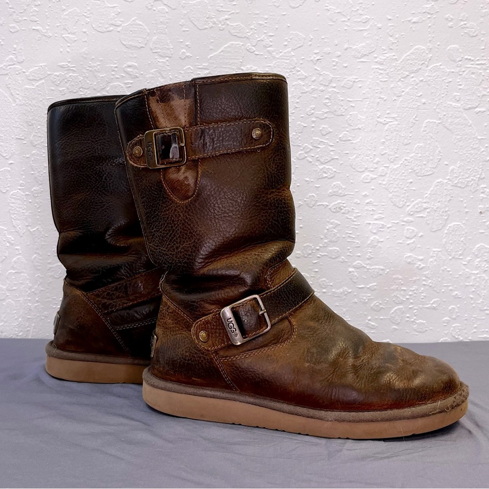 Women’s UGG Kensington boots - size 6